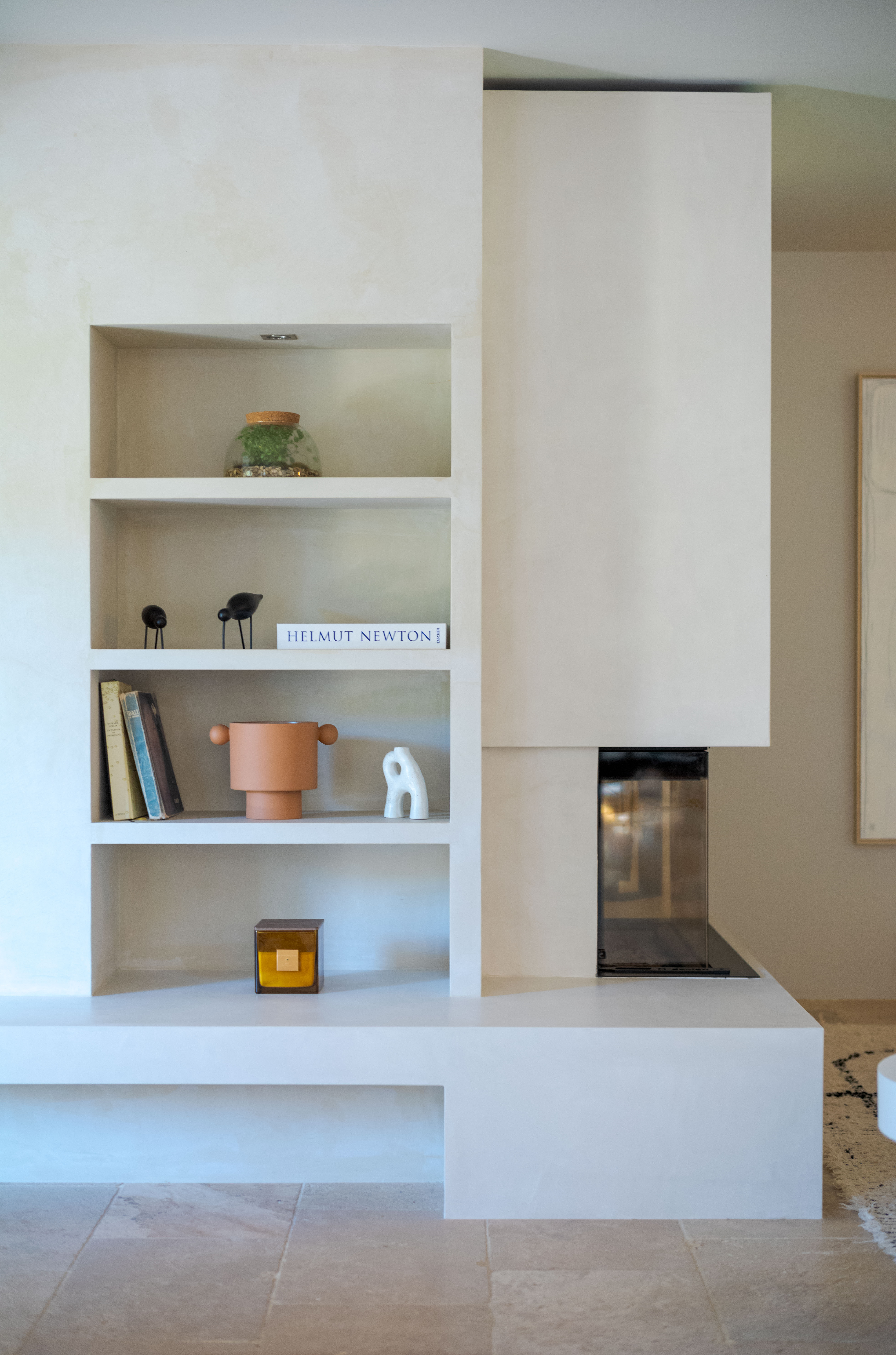 Étagère sur mesure et cheminée